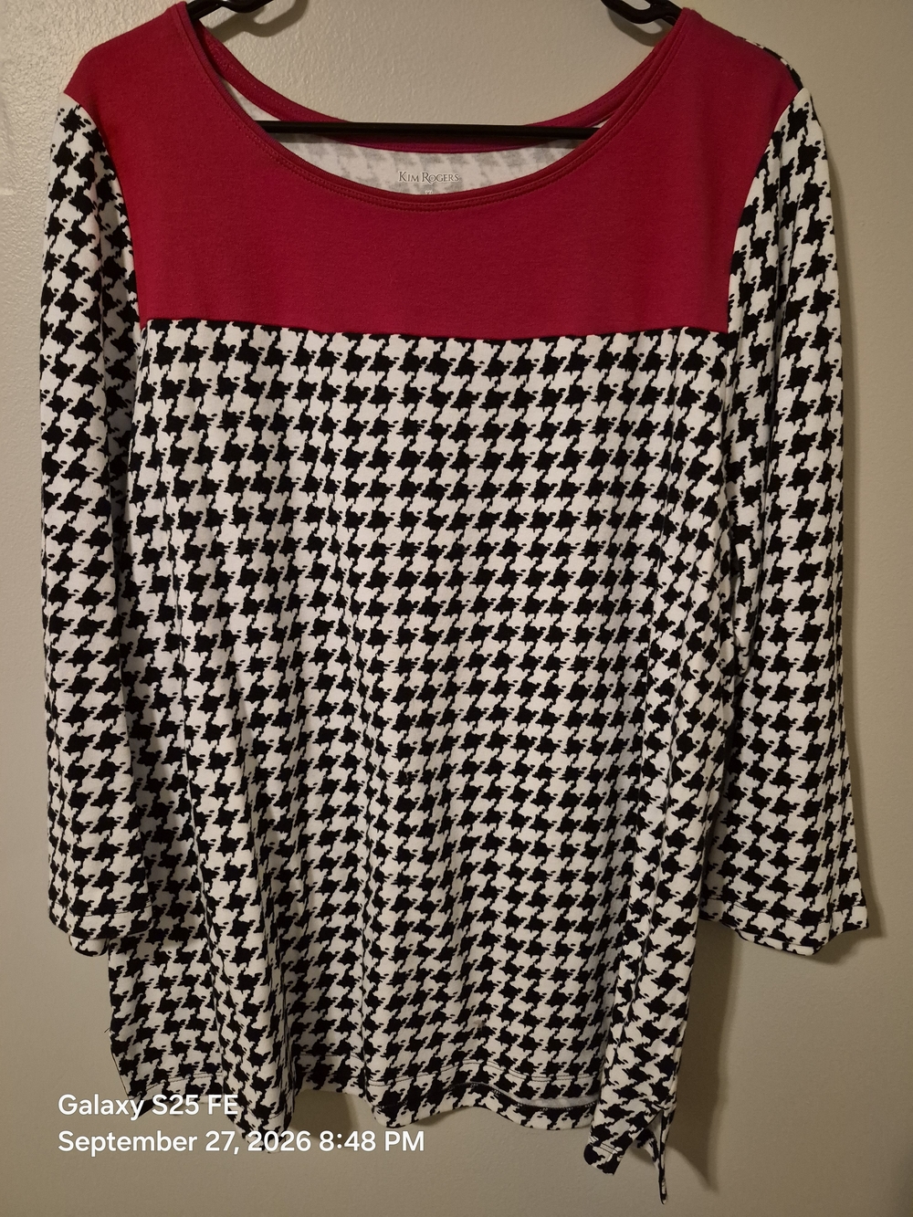 Kim Rogers Pink & Black Houndstooth Long Sleeve Tee